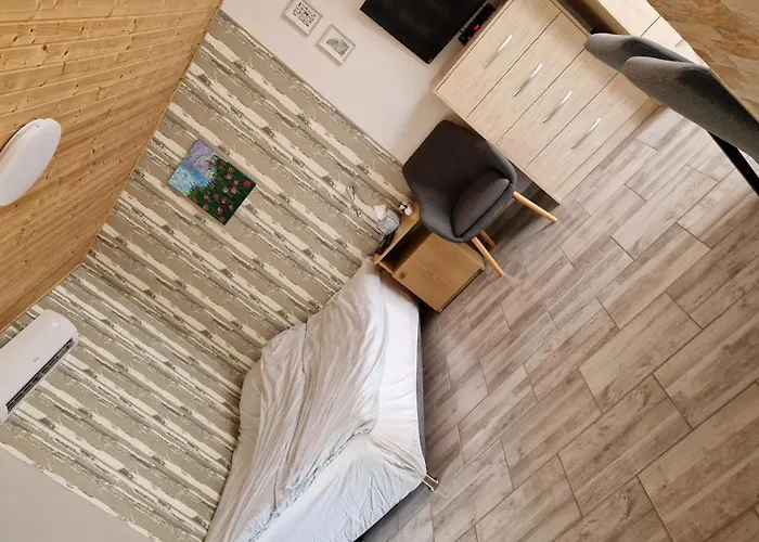 Semesterbostad Sarkoezi Nyaralo *